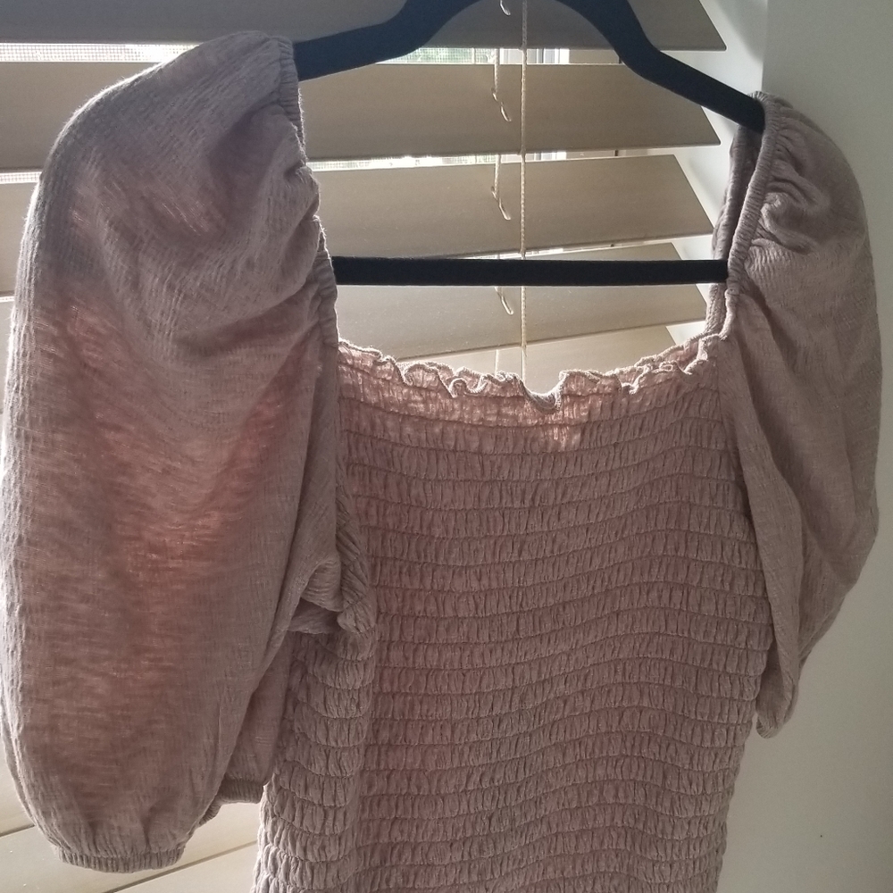 Puff sleeve shirt